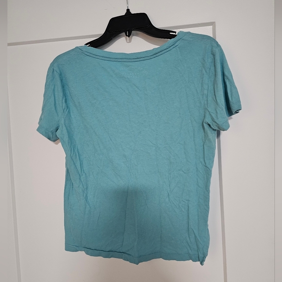 Aeropostal OG tee V neck size:Small - Picture 3 of 3